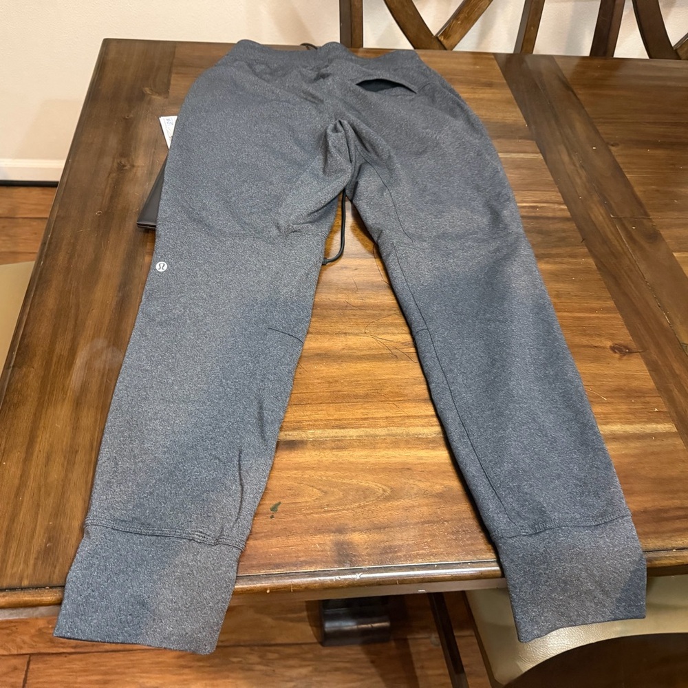Men's Lululemon sweatpants size small tall gray
